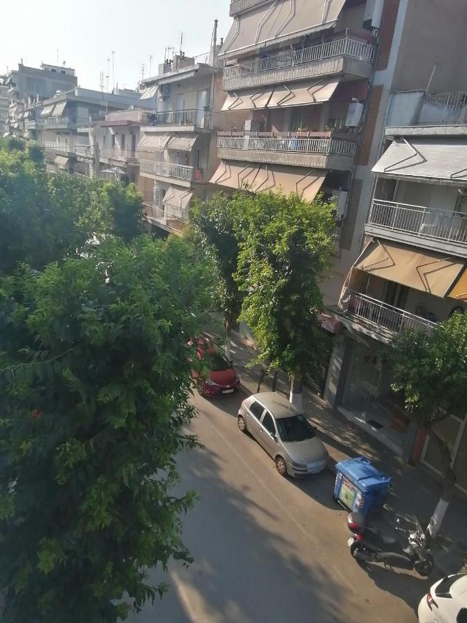 Four Reasons Apts Ampelokipi Apartment *