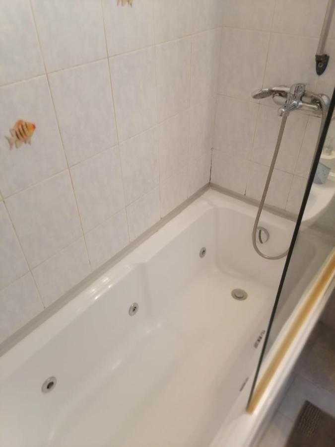 Four Reasons Apts Ampelokipi